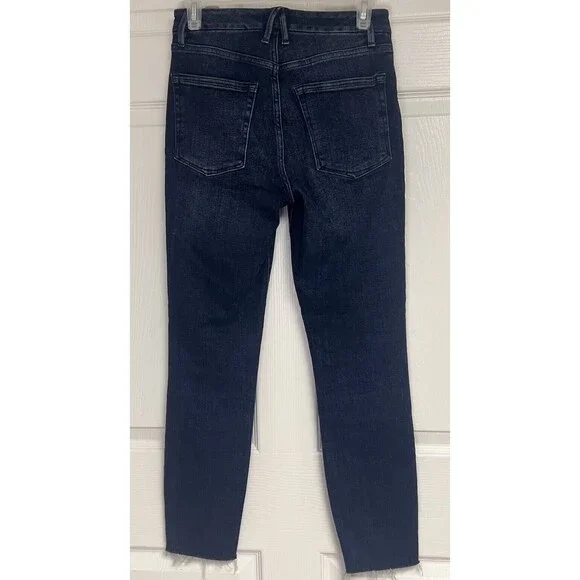 GOOD AMERICAN Good Curve Skinny Crop Raw Hem Blue Jeans Women's Size 2/26 - Picture 2 of 8